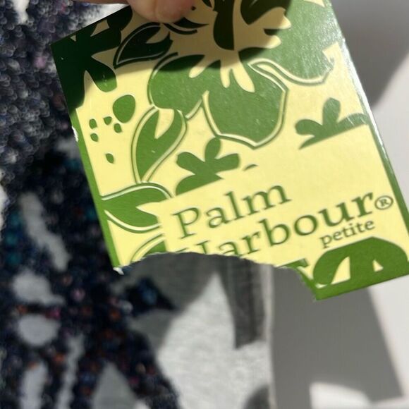 Palm Harbour Women's Gray Sequined V-Neck Short Sleeve T-Shirt Petite Small NWT - Picture 6 of 12